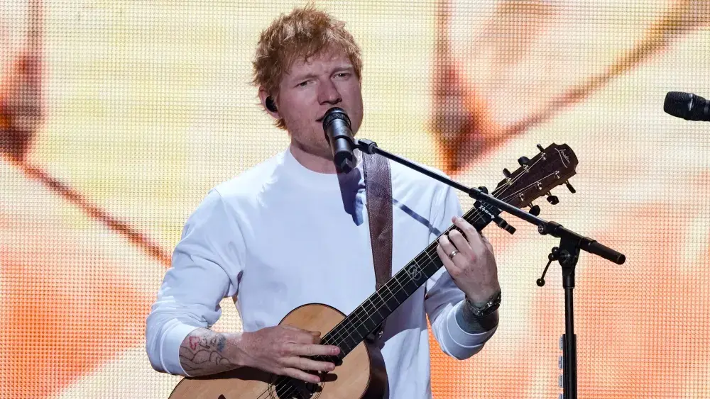 Ed Sheeran vorbește despre scoaterea lui Macklemore și criza din Gaza la primul concert din urmă