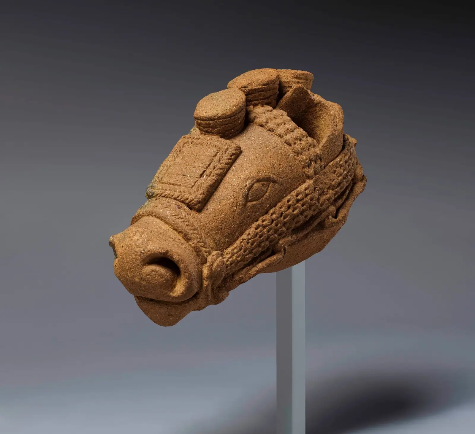 Metropolitan Museum returnează Nigeriei trei sculpturi istorice printr-un acord diplomatic