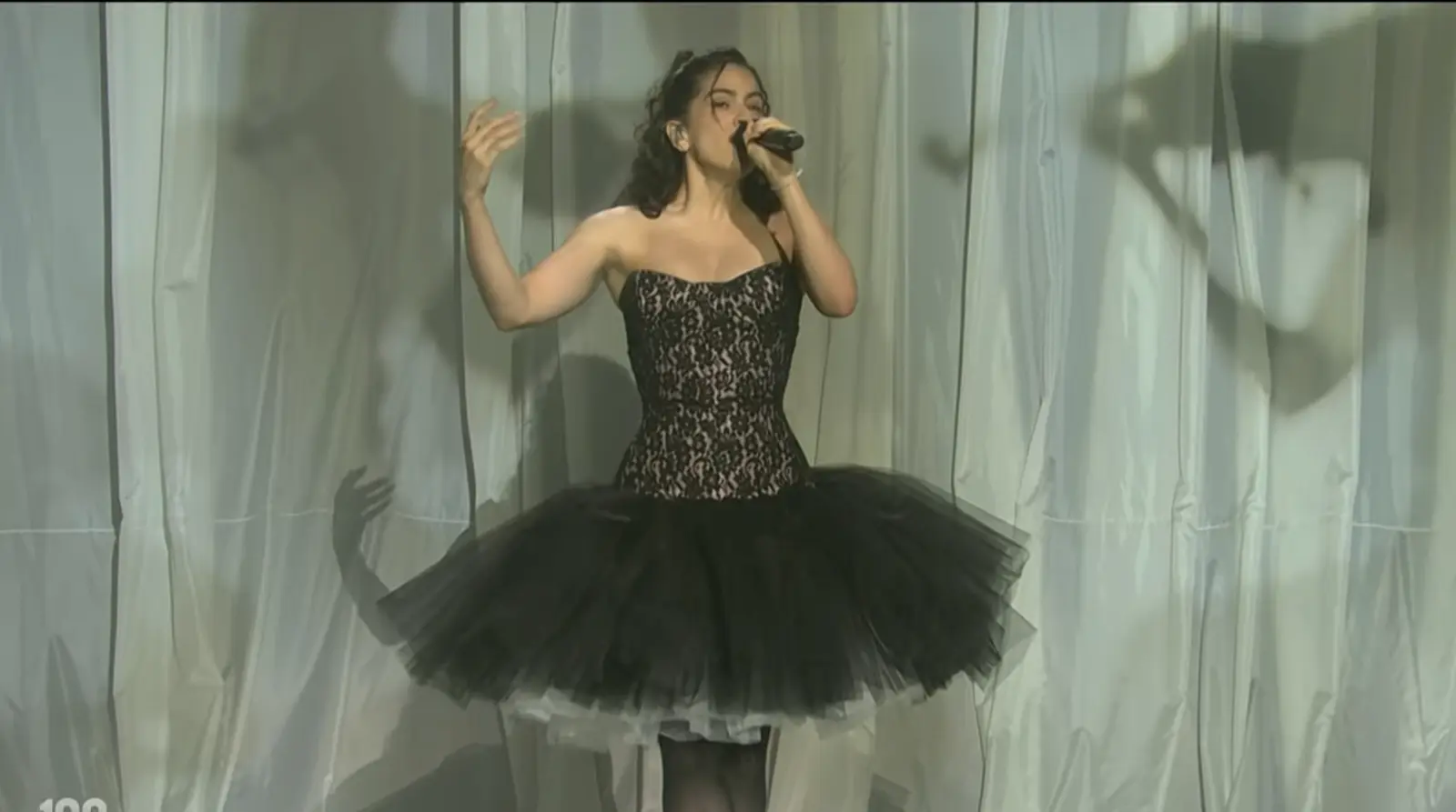 Rosalía a făcut un balet complet pe scenă la SNL